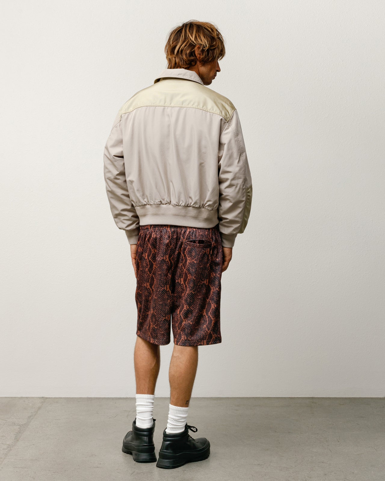 Alternative view of BASIC MESH SHORT