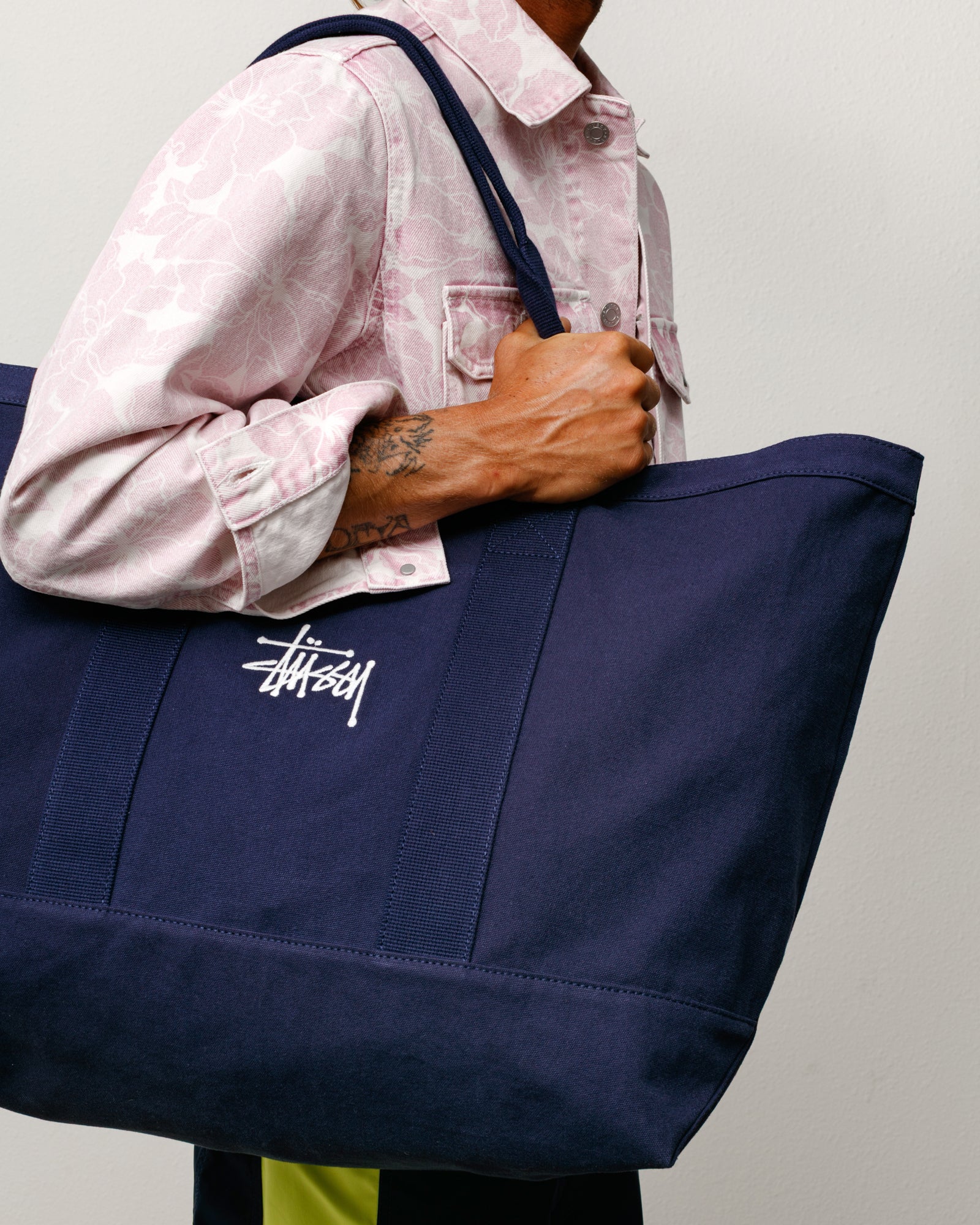 Alternative view of CANVAS EXTRA LARGE TOTE
